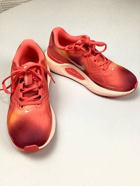 Nike Structure 26 SE Ember Glow Running Sneakers Size 8 NWOT